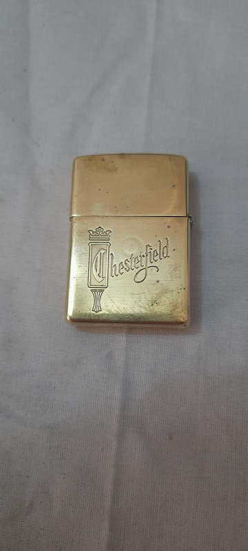 Zippo in Leather Pouch - Chesterfield