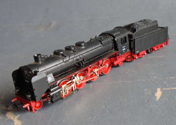 FLEISCHMANN 7139 N SCALE - DB BR 39 2-8-2 STEAM LOCO AND TENDER WITH DCC, BOXED