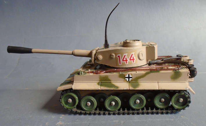 CORGI - GERMAN TIGER TANK