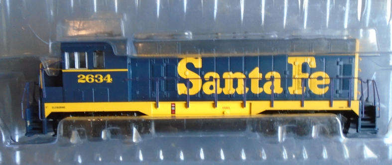 ATHEARN HO SCALE - SANTA FE CF7 DIESEL LOCO, BOXED, DCC READY