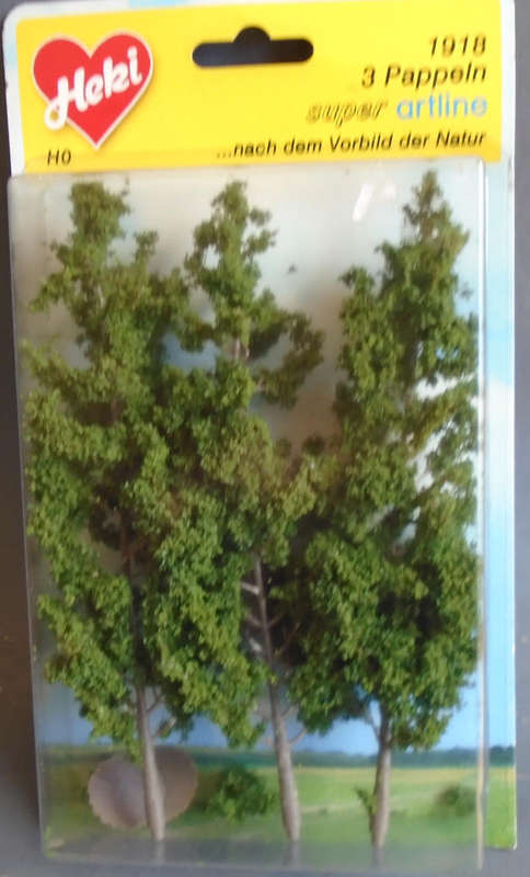 HEKI HO SCALES - 3 X 180mm POPLAR TREES, CARDED
