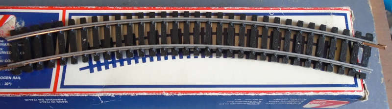 LIMA HO SCALE - 30 deg CURVED TRACK - BOXED
