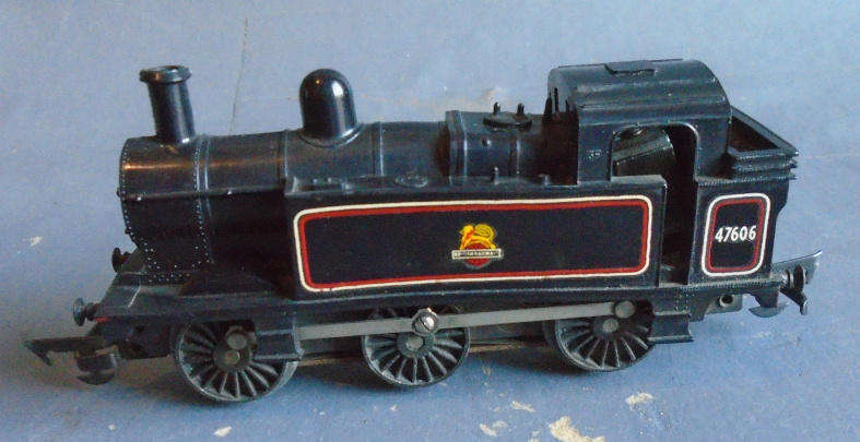 TRI-ANG OO SCALE - BR 0-6-0 STEAM TANK LOCO FOR SPARES OR REPAIRS