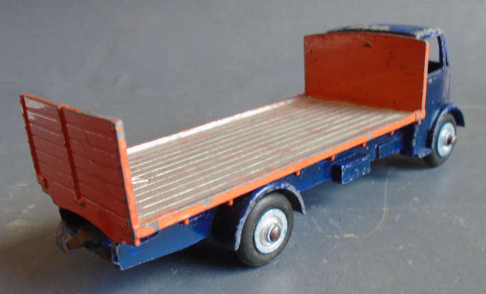 DINKY - GUY FLAT TRUCK WITH TAILBOARD , BOXED