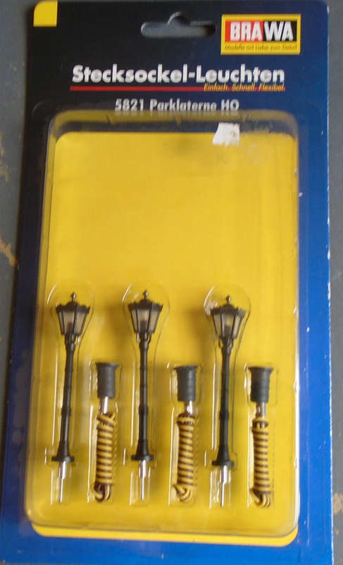 BRAWA HO SCALE - PARK LIGHTS, BOXED