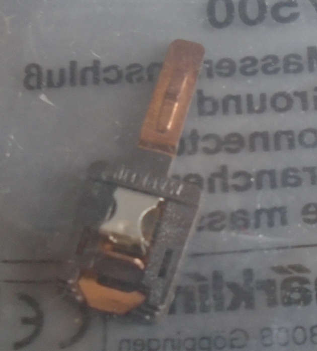 MARKLIN HO SCALE - 7500 GROUND CONNECTOR IN PKT