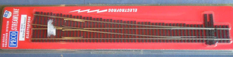 PECO HO SCALES - CODE 83 LONG RH POINT, CARDED