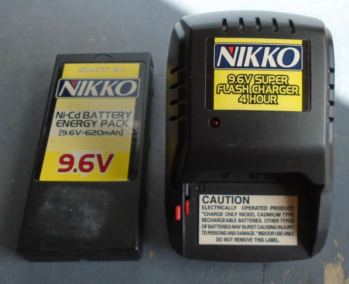 NIKKO 9.6 V CHARGER AND BATTERY