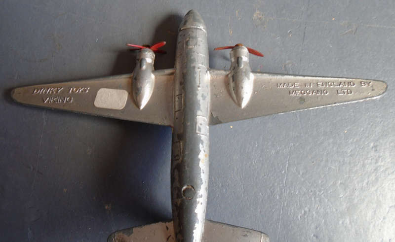 DINKY -VICKERS VIKING AEROPLANE, 1 PROP BLADE MISSING