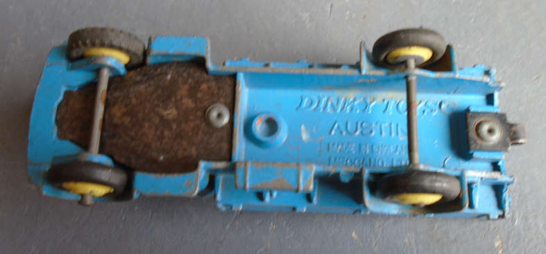 DINKY - AUSTIN FLAT LORRY