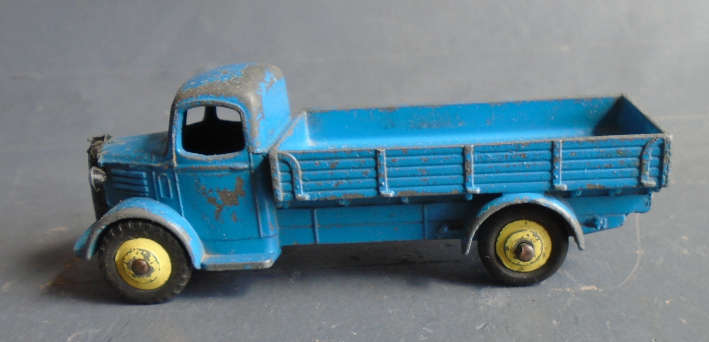 DINKY - AUSTIN FLAT LORRY