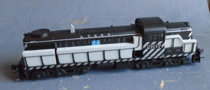 ATLAS CLASSIC HO SCALE - SANTA FE RSD-4/5 DIESEL LOCO, BOXED