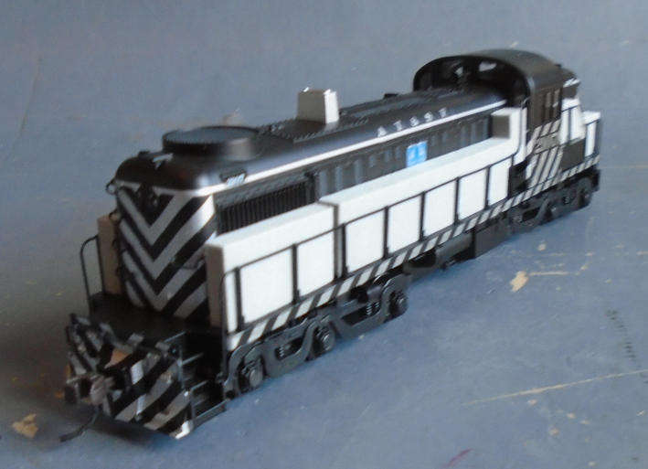 ATLAS CLASSIC HO SCALE - SANTA FE RSD-4/5 DIESEL LOCO, BOXED