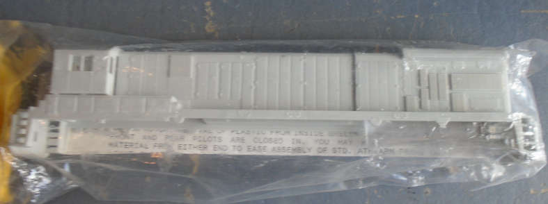 RAIL POWER PRODUCTS HO SCALE - GE C30-7 DIESEL BODY, IN PKT