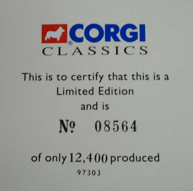 CORGI 1/50 SCALE - BEDFORD O ARTICULATED TRUCK CHIPPERFIELDS - BOXED