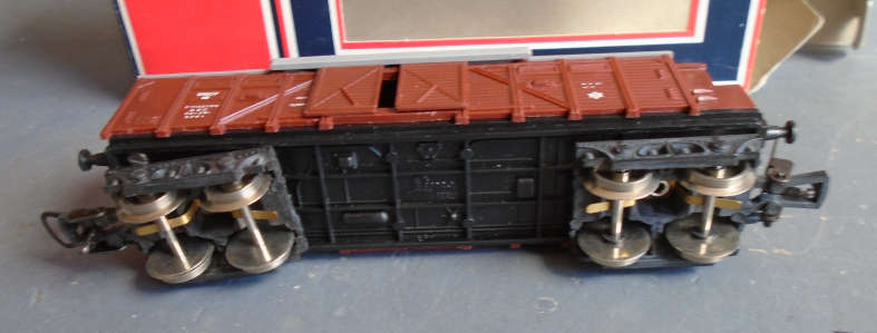 LIMA HO SCALE - SNCF CLOSED GOODS WAGON - BOXED
