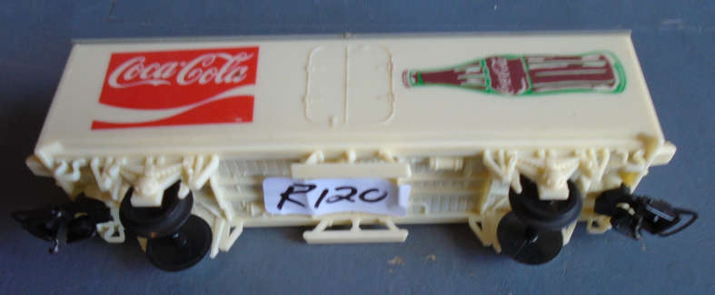 LIMA HO SCALE - COCA COLA GOODS WAGON