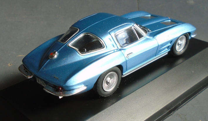 1/43 SCALE - 1963 CHEVROLET CORVETTE STINGRAY COUPE C2, BOXED