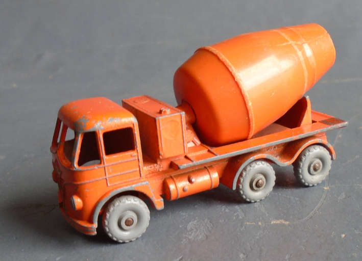 LESNEY # 23 - FODEN CEMENT LORRY
