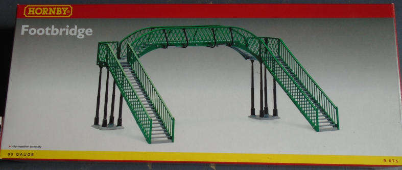 HORNBY OO SCALE - FOOTBRIDGE, BOXED