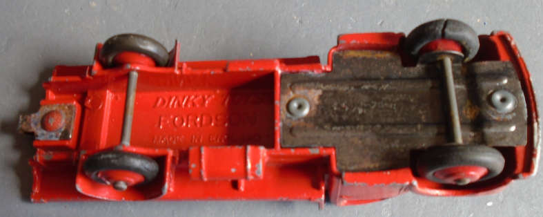 DINKY - FORDSON FLAT TRUCK