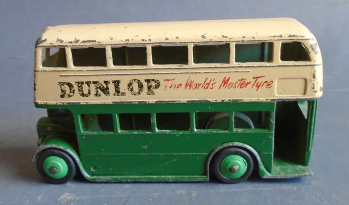 DINKY - VINTAGE DOUBLE DEKKER BUS