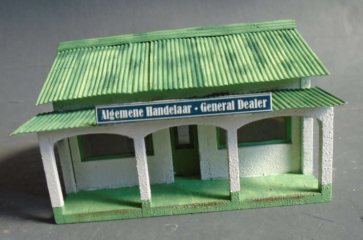 HO SCALE - SA GENERAL DEALER SHOP, FOOTPRINT 85 X 90 mm