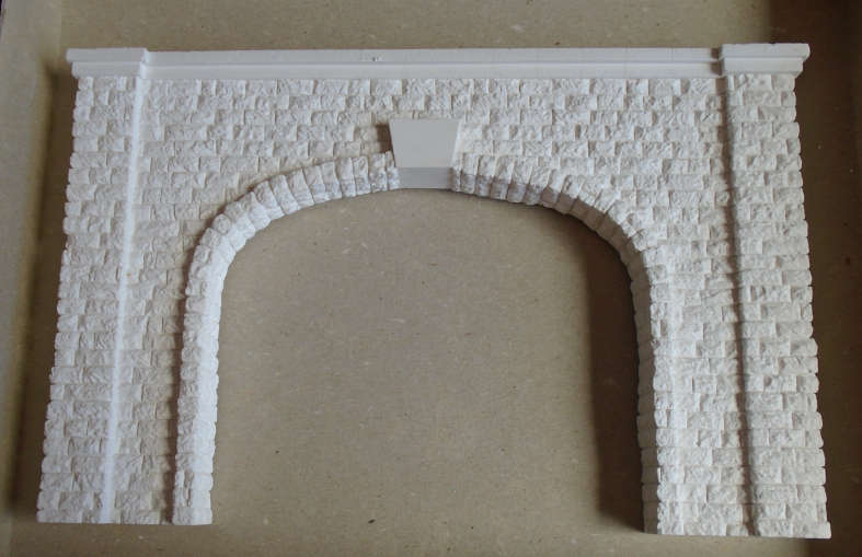 WOODLAND SCENICS HO SCALE -DOUBLE TUNNEL PORTAL, BOXED