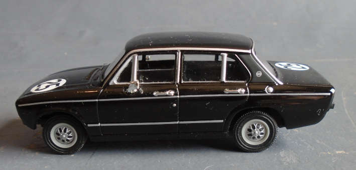 CORGI/VANGUARDS 1/43 SCALE - TRIUMPH DOLOMITE