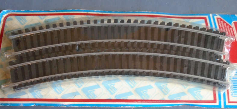 LIMA HO SCALE - 6 X 30deg CURVED TRACK - CARDED