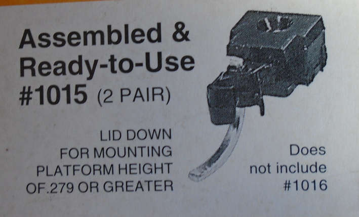 MICRO-TRAINS N SCALE - 2 X PAIRS OF COUPLINGS, CARDED