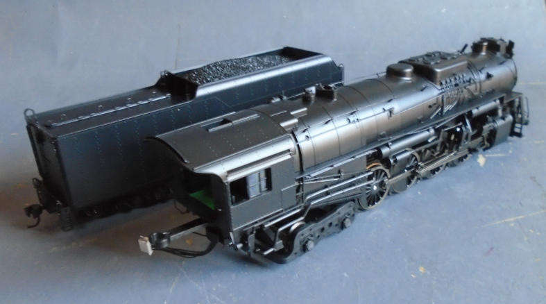 LIFE-LIKE PROTO 2000 HO SCALE - UNLETTERED USRA2-8-4 STEAM LOCO & TENDER, BOXED