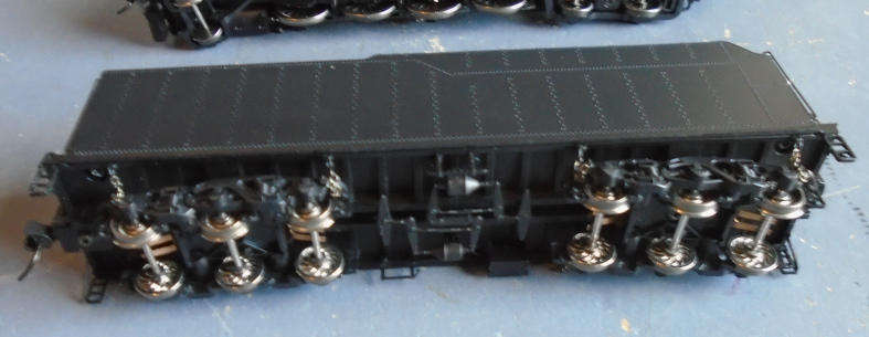 LIFE-LIKE PROTO 2000 HO SCALE - UNLETTERED USRA2-8-4 STEAM LOCO & TENDER, BOXED