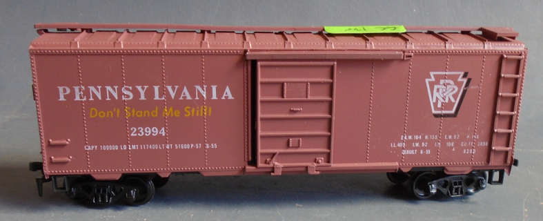 BACHMANN HO SCALE - PENNSYLVANIA CLOSED GOODS WAGON