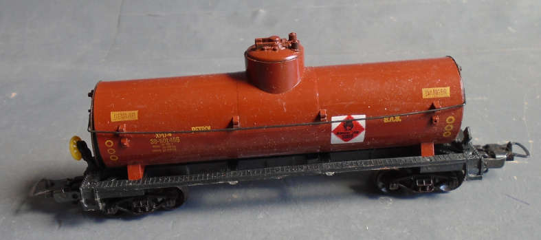 LIFE LIKE HO SCALE - SAR PETROL TANKER