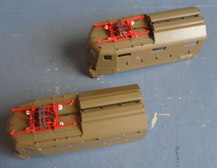 ROCO HO SCALE - BODY WITH PANTOGRAPHS FS E636
