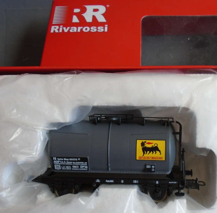 RIVARROSI HO SCALE - FS AGIP TANK WAGON - BOXED