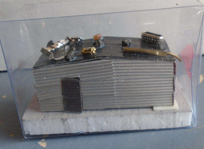 HO SCALE - INFORMAL HOUSE