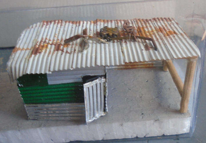 HO SCALE - INFORMAL HOUSE