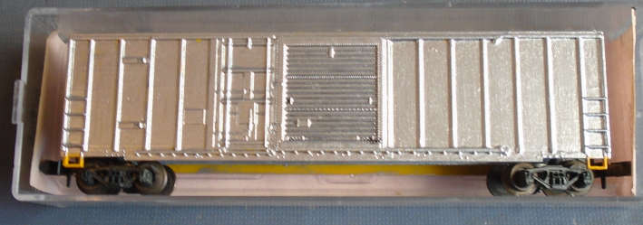 N SCALE - BOX CAR, BOXED