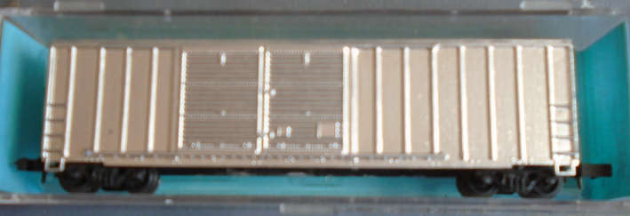 N SCALE - DOUBLE DOOR BOX CAR, BOXED