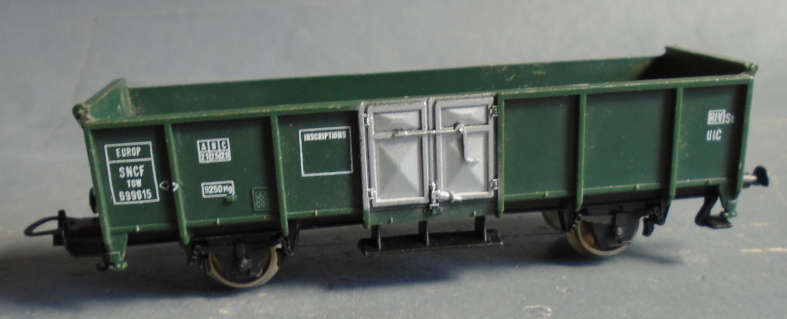 LIMA HO SCALE - SNCF SIDE DOOR GOODS WAGON