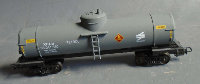 FRATESCHI HO SCALE - SN PETROL TANK WAGON