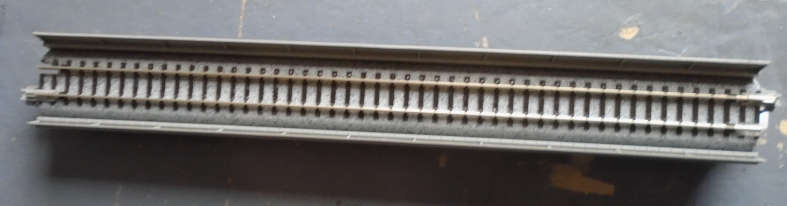 KATO N SCALE - S248 STRAIGHT TRACK WITH RISERS