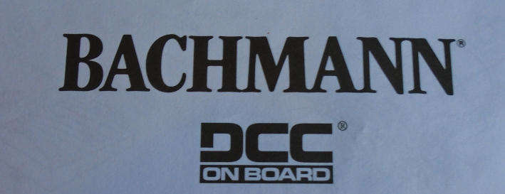 BACHMANN SPECTRUM HO SCALE - SANTA FE 2-8-0 STEAM LOCO & TENDER W/DCC FITTED, BOXED