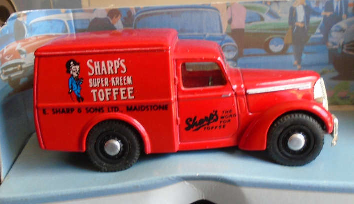 DINKY - 1948 COMMER CWT VAN , BOXED