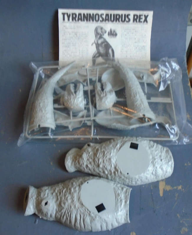 TAMIYA 1/35 SCALE - VINTAGE TYRANNOSAURUS REX MODEL KIT, NO BOX
