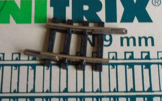 TRIX N SCALE - 14916 CURVED RADIUS TRACK 20mm - BOXED