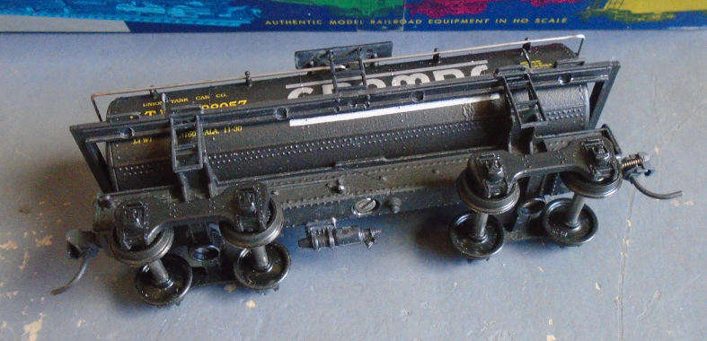 ROUNDHOUSE HO SCALE - 26' OLD TIMER TANKCAR "GRAMPS", BOXED