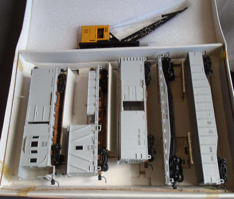 WALTHERS HO SCALE - WORK TRAIN #2 SET, MAINTENANCE OF WAY, BOXED, NO KEY FOR CRANE BOOM